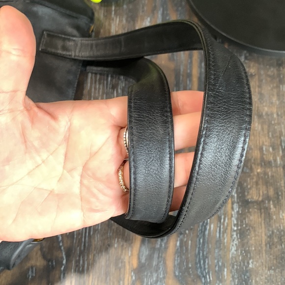 Mario Hernandez black leather tote with metal H appliqués. Pre loved - Picture 13 of 14